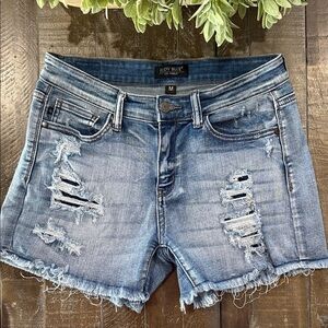 Judy Blue Mid-Rise Washout Cut-Off Denim Patch Shorts - Style JB15207LT - Size M